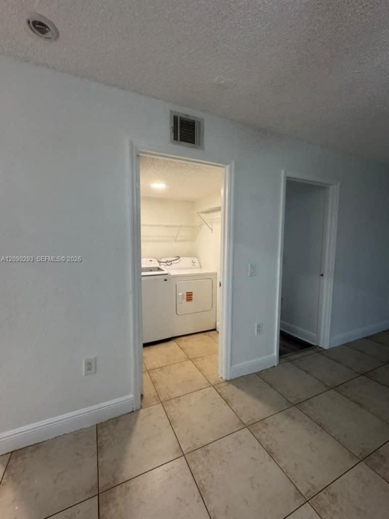 1566 Lake Crystal Dr, Unit E, West Palm Beach, FL 33411 Photo