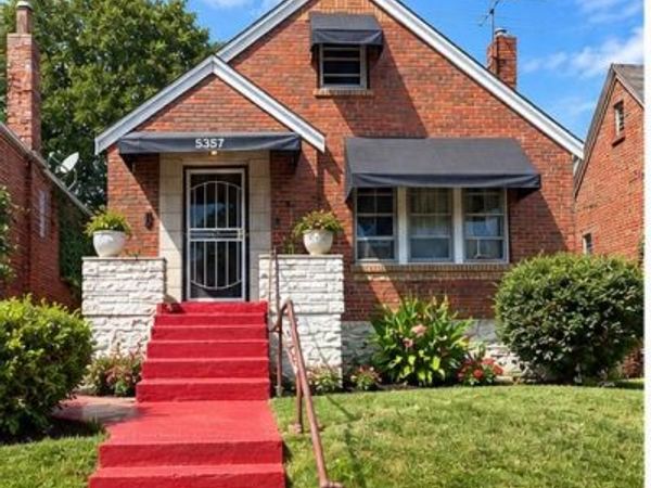 5357 Claxton Avenue , St Louis, MO 63120