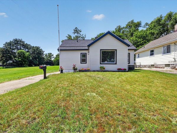 2473 Longstreet Avenue SW, Wyoming, MI 49509