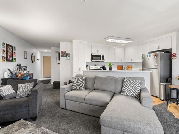 2713 Antonio Avenue, Unit 104, Camarillo, CA 93010