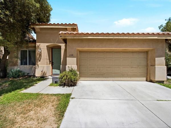 120 Estancia Way , Hemet, CA 92545