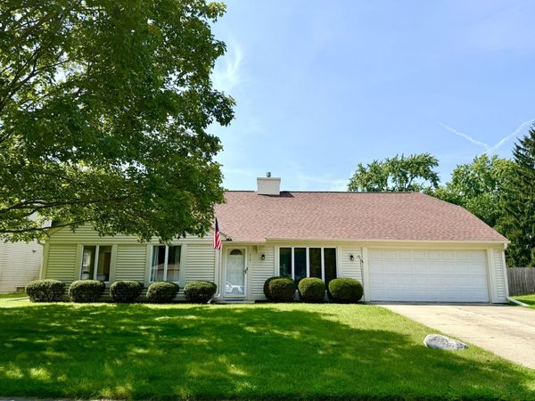 319 Boulder Hill Pass, Oswego, IL 60543