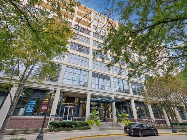 900 N KINGSBURY Street , Unit 717, Chicago, IL 60610