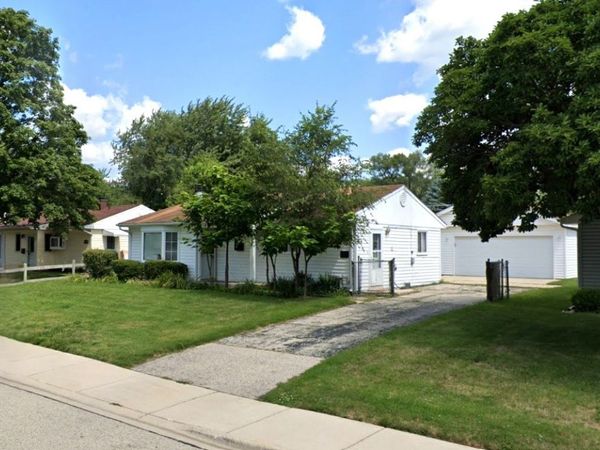 25 Thrush Road , Carpentersville, IL 60110