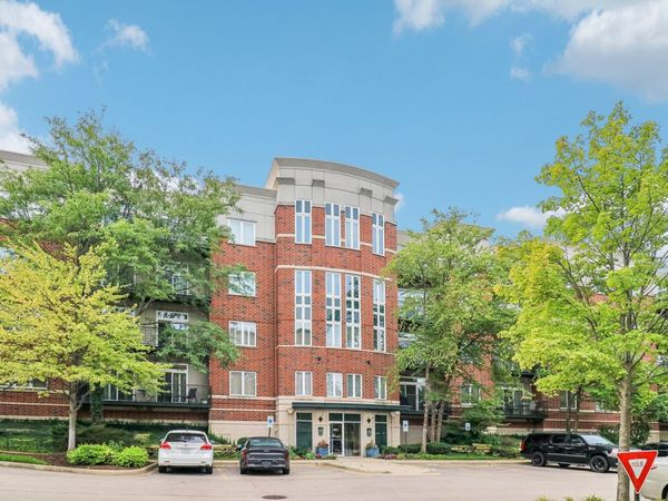 860 WEIDNER Road, Unit 404, Buffalo Grove, IL 60089