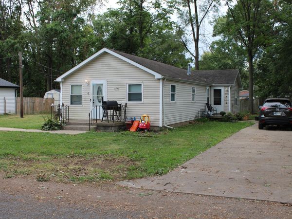 2741 Edgewood Street , Portage, IN 46368