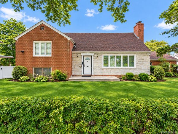 186-35 80th Drive , Jamaica Estates, NY 11432
