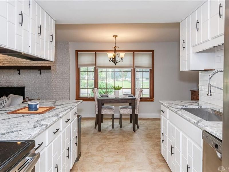 7805 Raintree Road, Washington Township, OH 45459 Photo 9