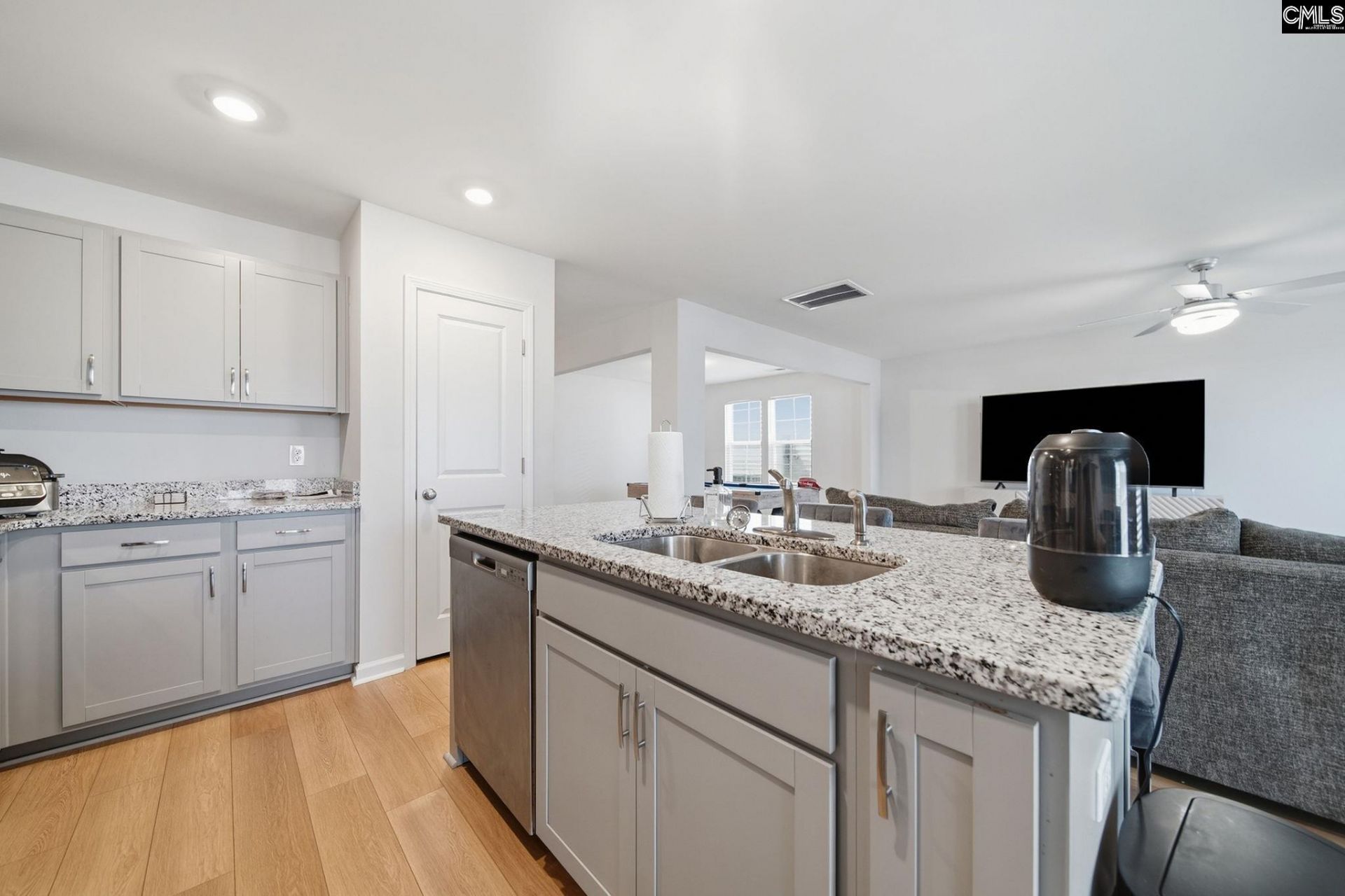 639 N Long Star Way  Photo 7