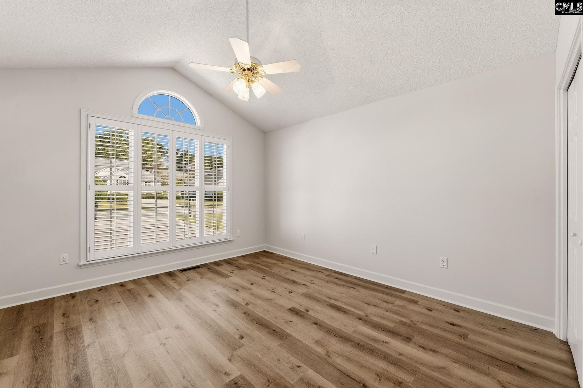 133 Bradley Park  Photo 31