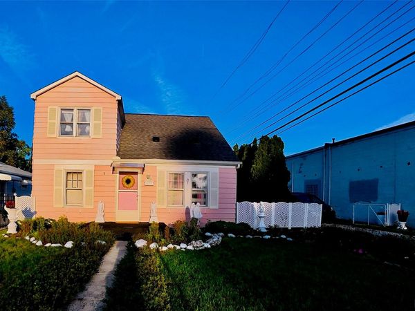 27024 Nanton Street, Madison Heights, Mi 48071