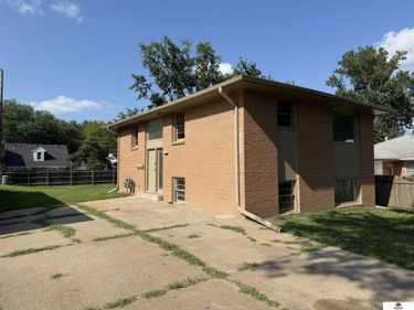 3310 Y Street, Lincoln, NE 68503