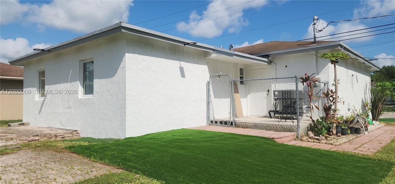 12040 SW 216th St, Miami, FL 33170 Photo