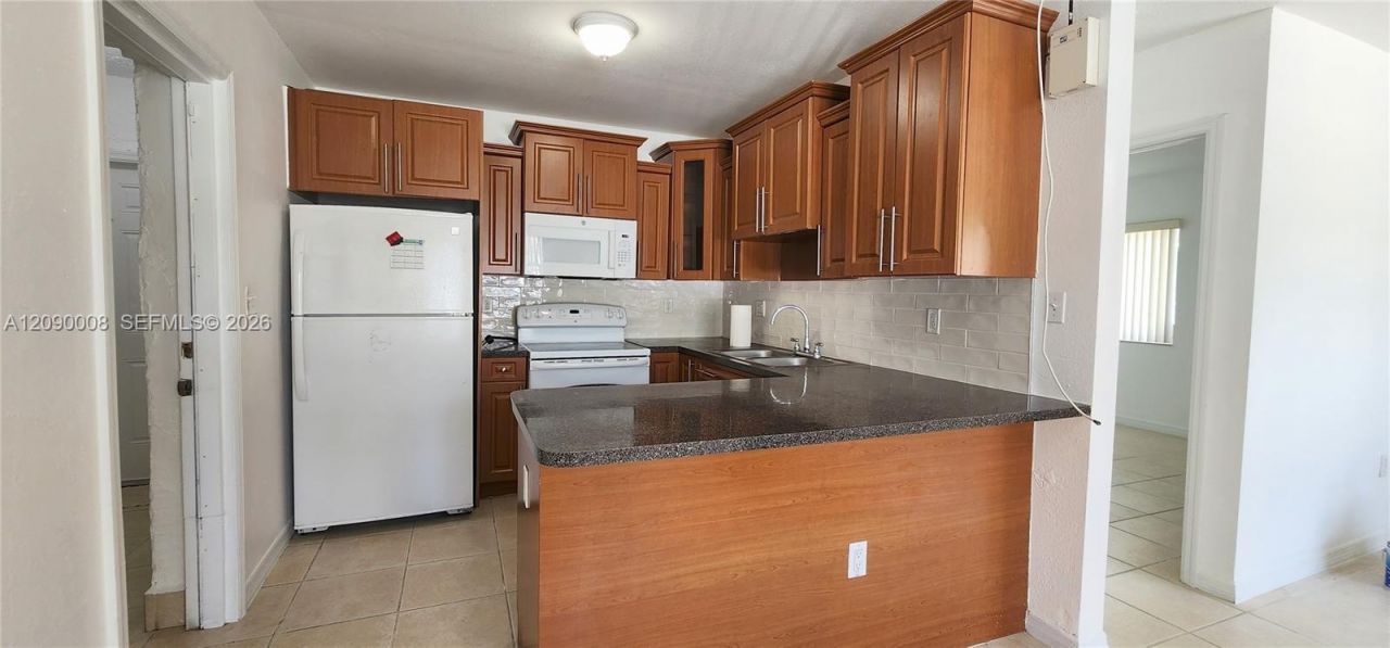 12040 SW 216th St, Miami, FL 33170 Photo