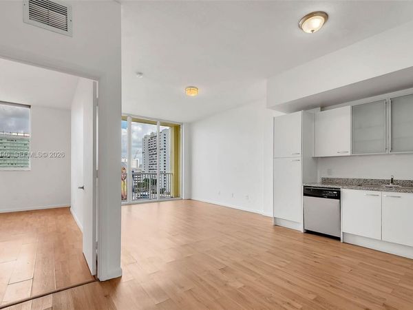 1350 NW 8th Ct , Unit B-7, Miami, FL 33136