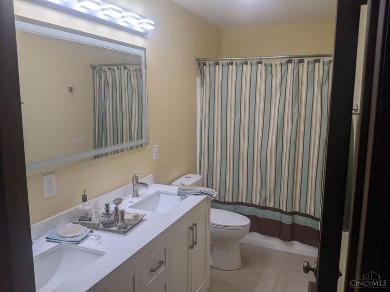 921 Katys Lane, Chester Township, OH 45177 Photo 21