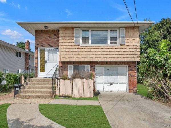 855 Front Street , Uniondale, NY 11553