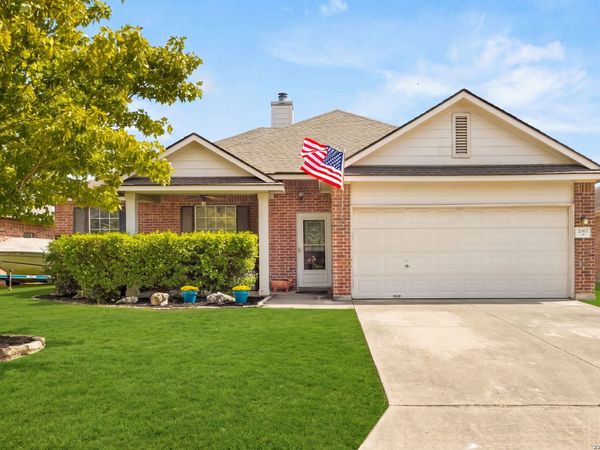 2067 Heaton Hall, New Braunfels, TX 78130