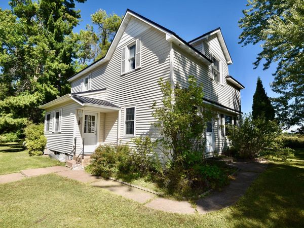 2425 421st Avenue NE, Braham, MN 55006