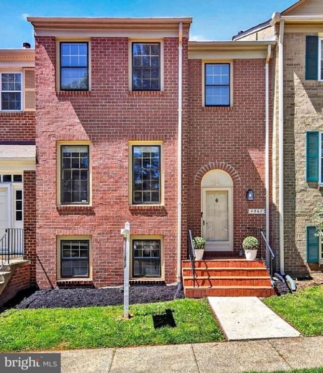 4867 Carriagepark Road, Fairfax, VA 22032 Main Photo