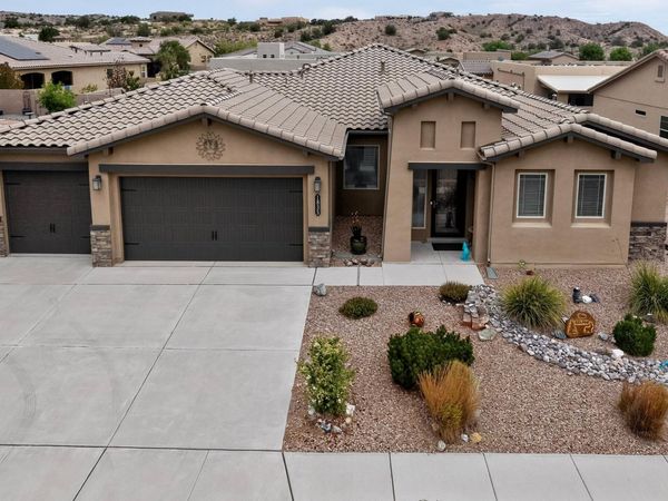 1835 Truchas Peak Trail NE, Rio Rancho, NM 87144