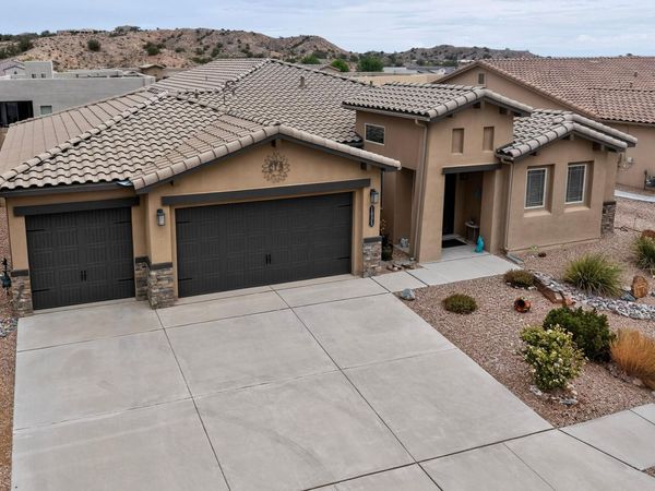 1835 Truchas Peak Trail NE, Rio Rancho, NM 87144