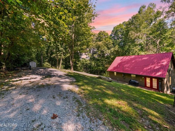 301 Bibee Lane, Caryville, TN 37714