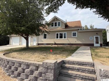 651 County Road 9, Oakland, NE 68045