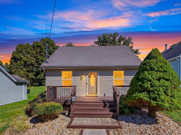 16 E Mitchell Street , Jackson, OH 45640