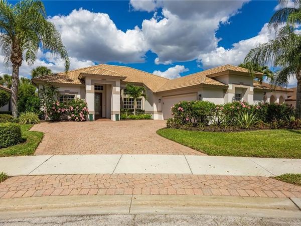9049 Bronco CT , NAPLES, FL 34113