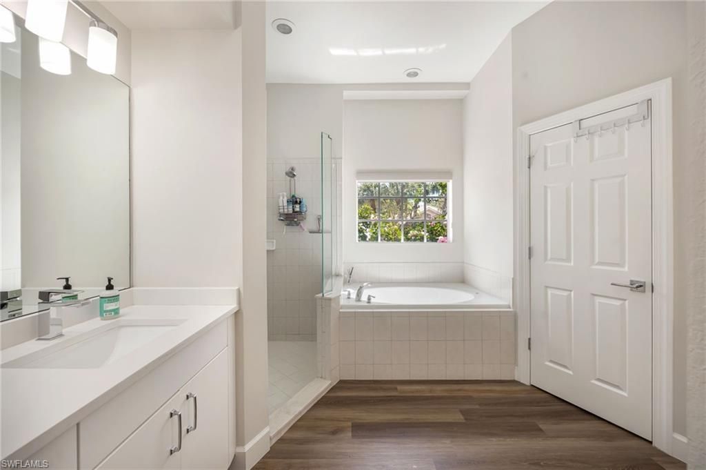 9049 Bronco Ct , Naples, FL 34113 Photo