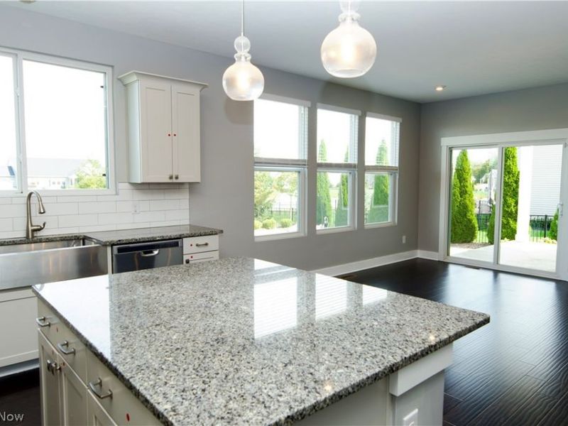 36392 Capri Lane, North Ridgeville, OH 44039 Photo 14