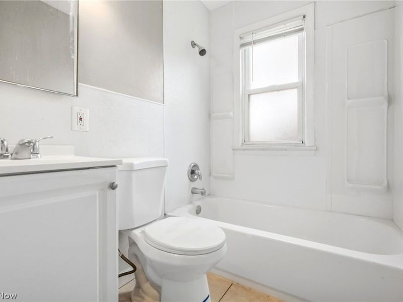 892 E 139th Street, Cleveland, OH 44110 Photo 33