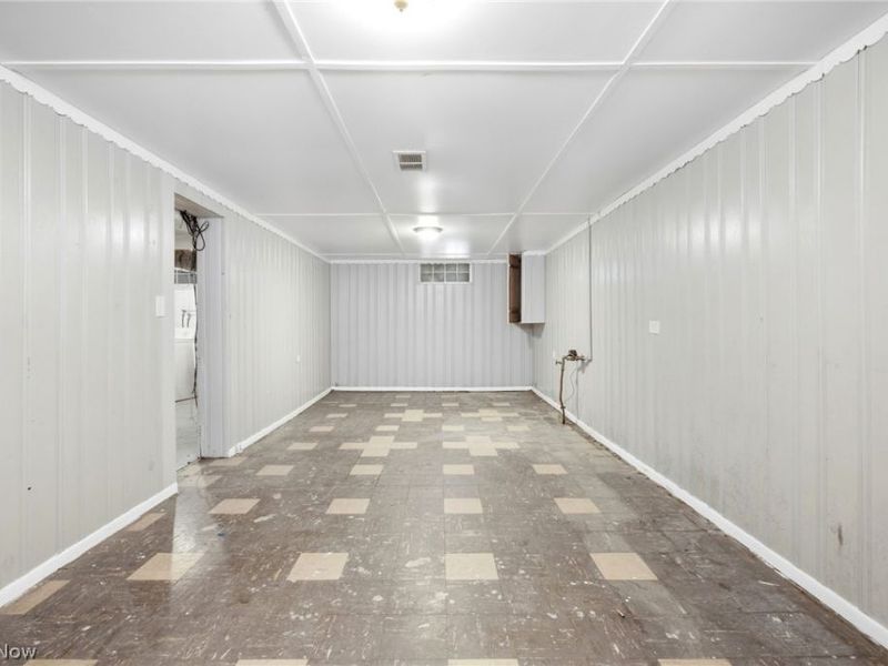 892 E 139th Street, Cleveland, OH 44110 Photo 37