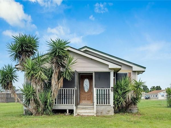 2115 WEYER Street , Gretna, LA 70053