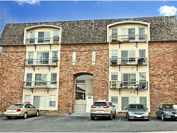 33 Prospect St, Unit 301, Fall River, MA 02720