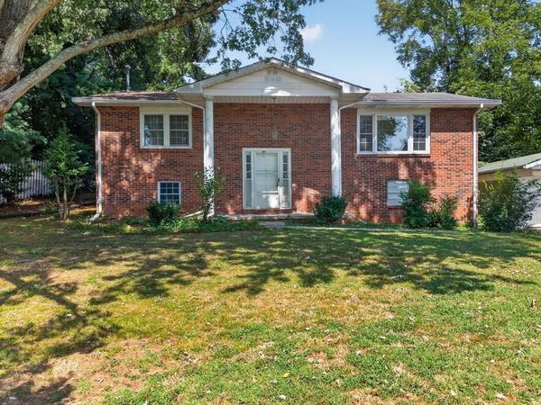 306 4th Street, Livingston, TN 38570