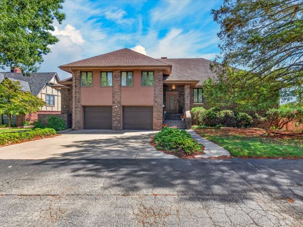 1420 Apple Alley Street , Bartlesville, OK 74003