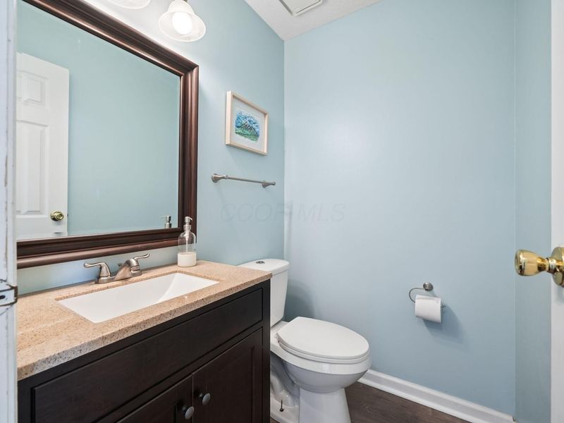 3794 Ravens Glen Drive, Columbus, OH 43221 Photo 10