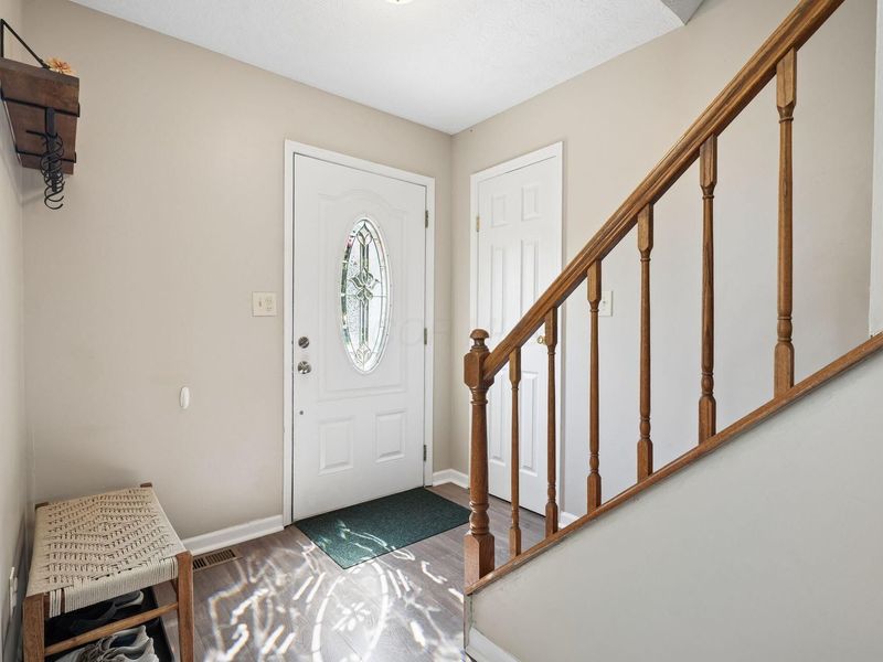 3794 Ravens Glen Drive, Columbus, OH 43221 Photo 3