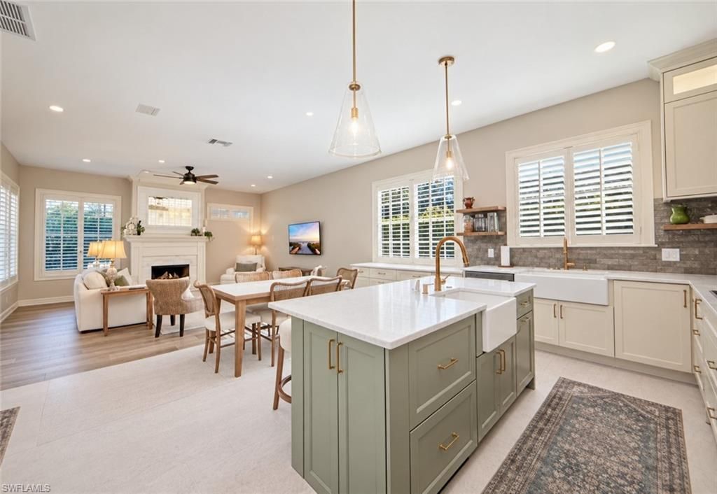 8137 Ronda Ct, Naples, FL 34109 Photo