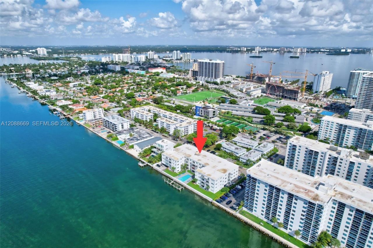 1880 S Treasure Dr, Unit 4M, North Bay Village, FL 33141 Photo