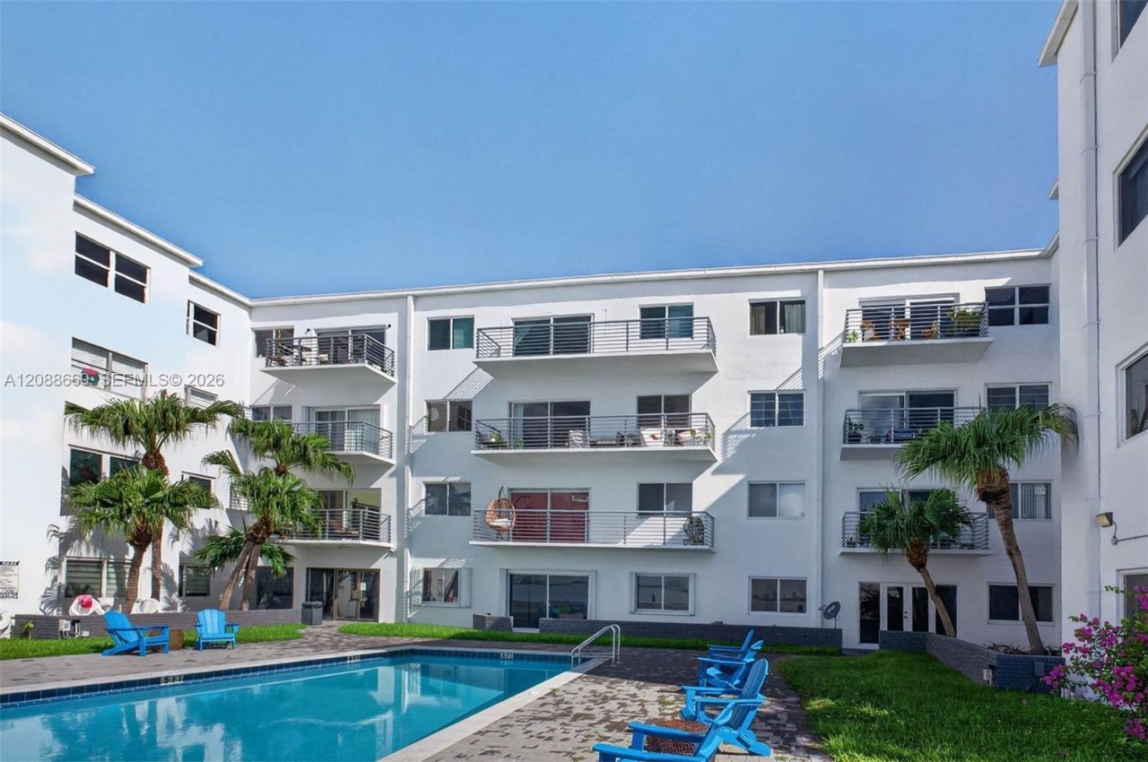 1880 S Treasure Dr, Unit 4M, North Bay Village, FL 33141 Photo