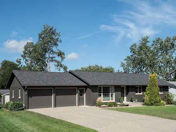 208 KENTUCKY AVE SW, Orange City, IA 51041