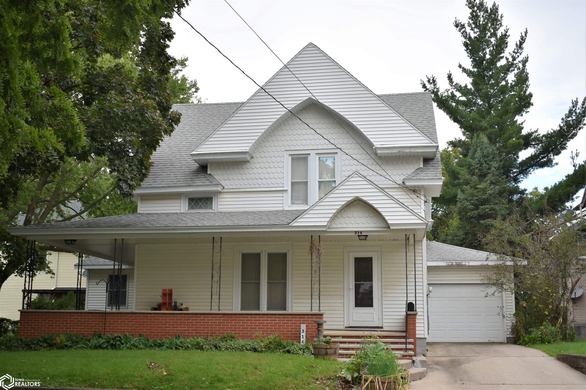 314 Iowa Street, Iowa Falls, IA 50126 Main Photo