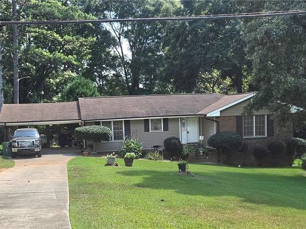 1593 Rex Road , Morrow, GA 30260