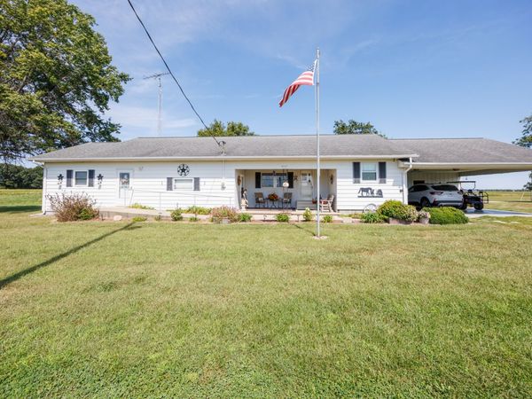 2217 Mercer Farm Road , Centralia, IL 62801