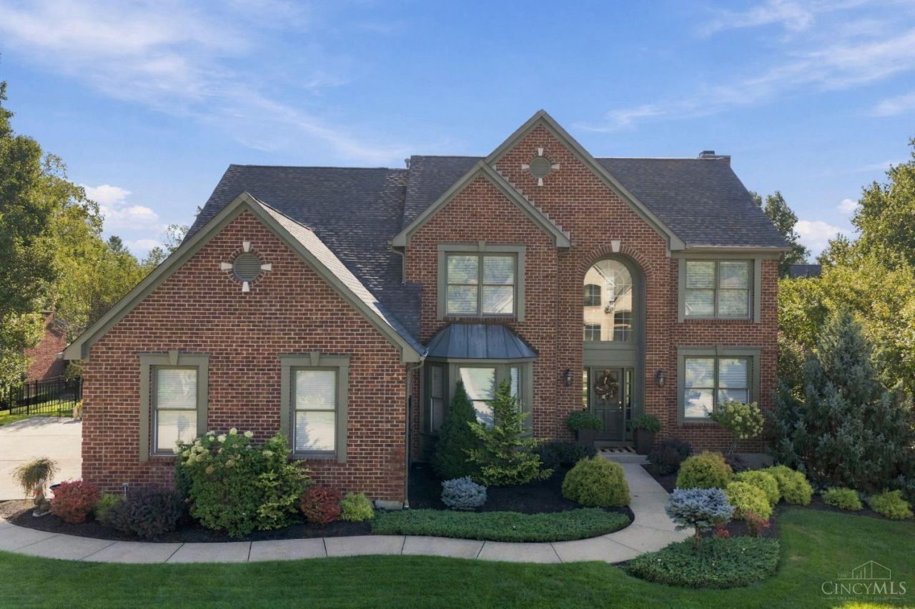 6426 Masters Row, Miami Township, OH 45140 Main Photo