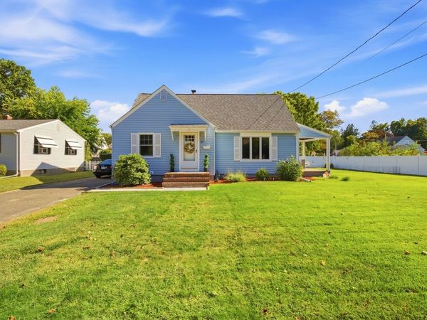 27 Palmer Ave, Chicopee, MA 01020