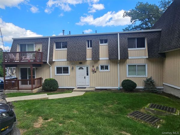 18 Pavilion Ridge Way , Unit 1, Suffern, NY 10901